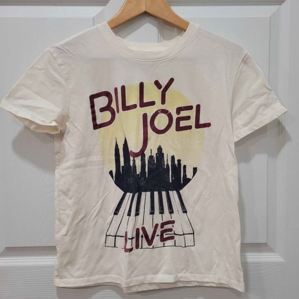 Juniors Billy Joel Live Piano Short Sleeve Graphic T-Shirt - Cream Size MD
